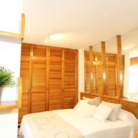 Viviendavelarde Apartment Малага Екстериор снимка